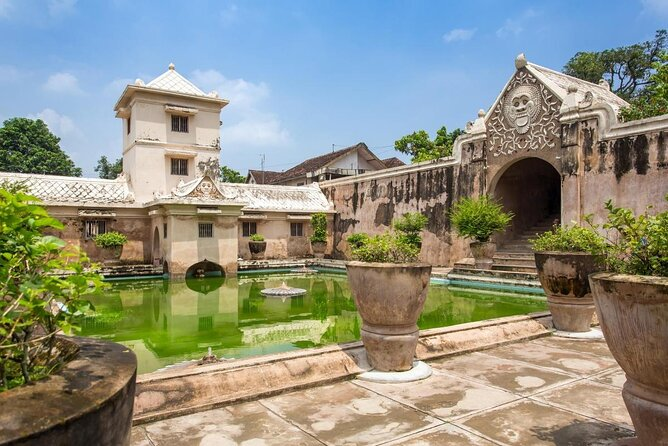 Wisata Murah di Yogyakarta: Jelajahi Taman Sari dan Sejarahnya