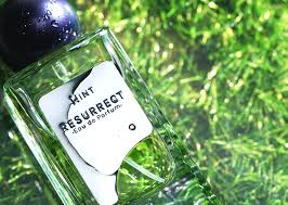 Parfum yang Cocok Dipakai Saat Musim Hujan